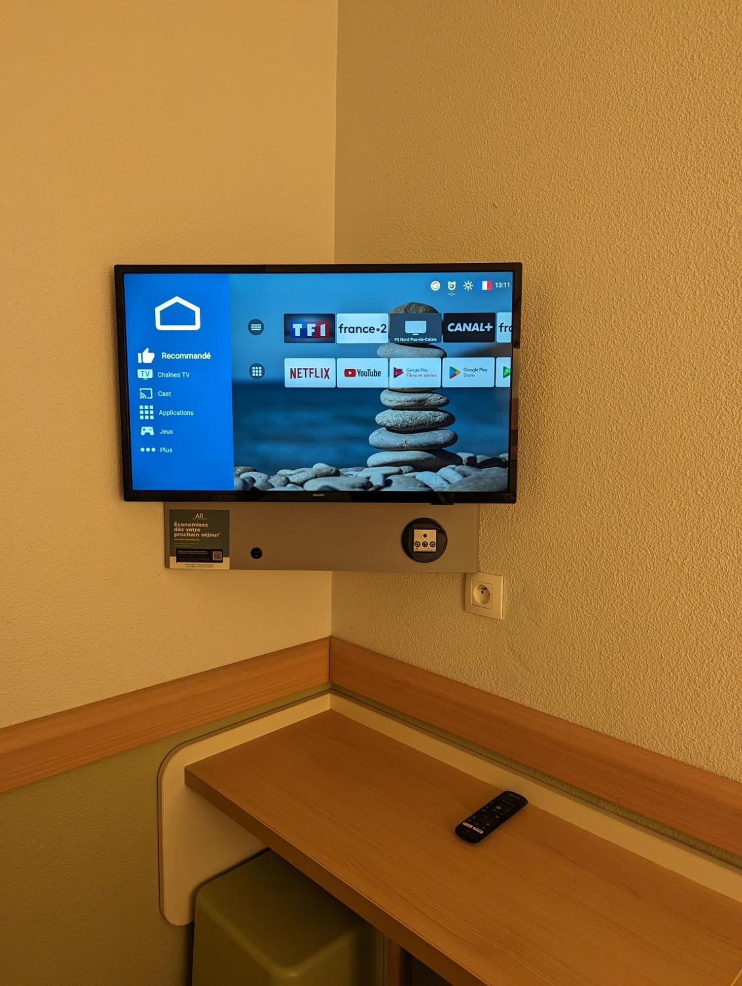 Ibis Budget Saint-Omer Centre Bagian luar foto