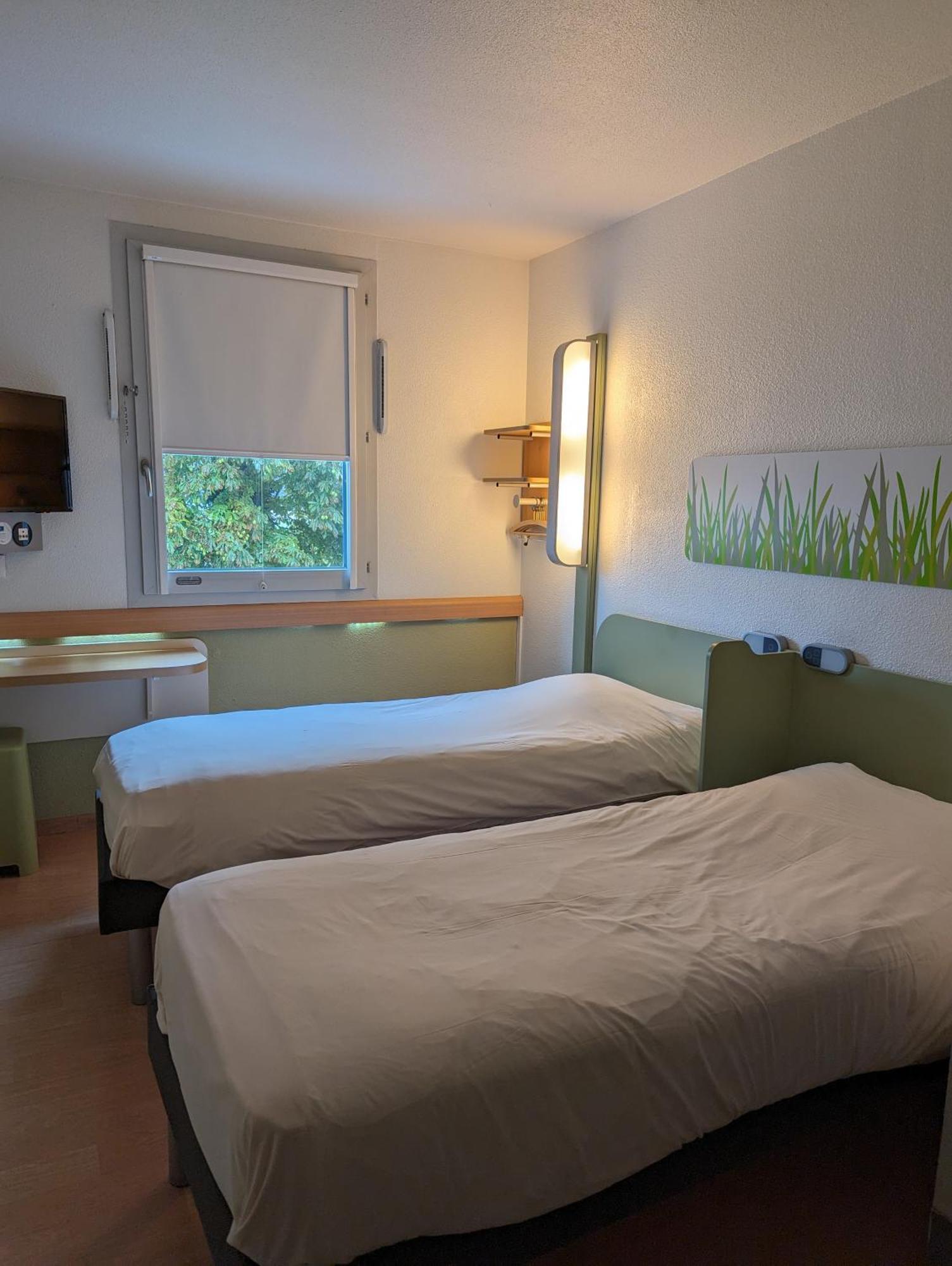 Ibis Budget Saint-Omer Centre Bagian luar foto