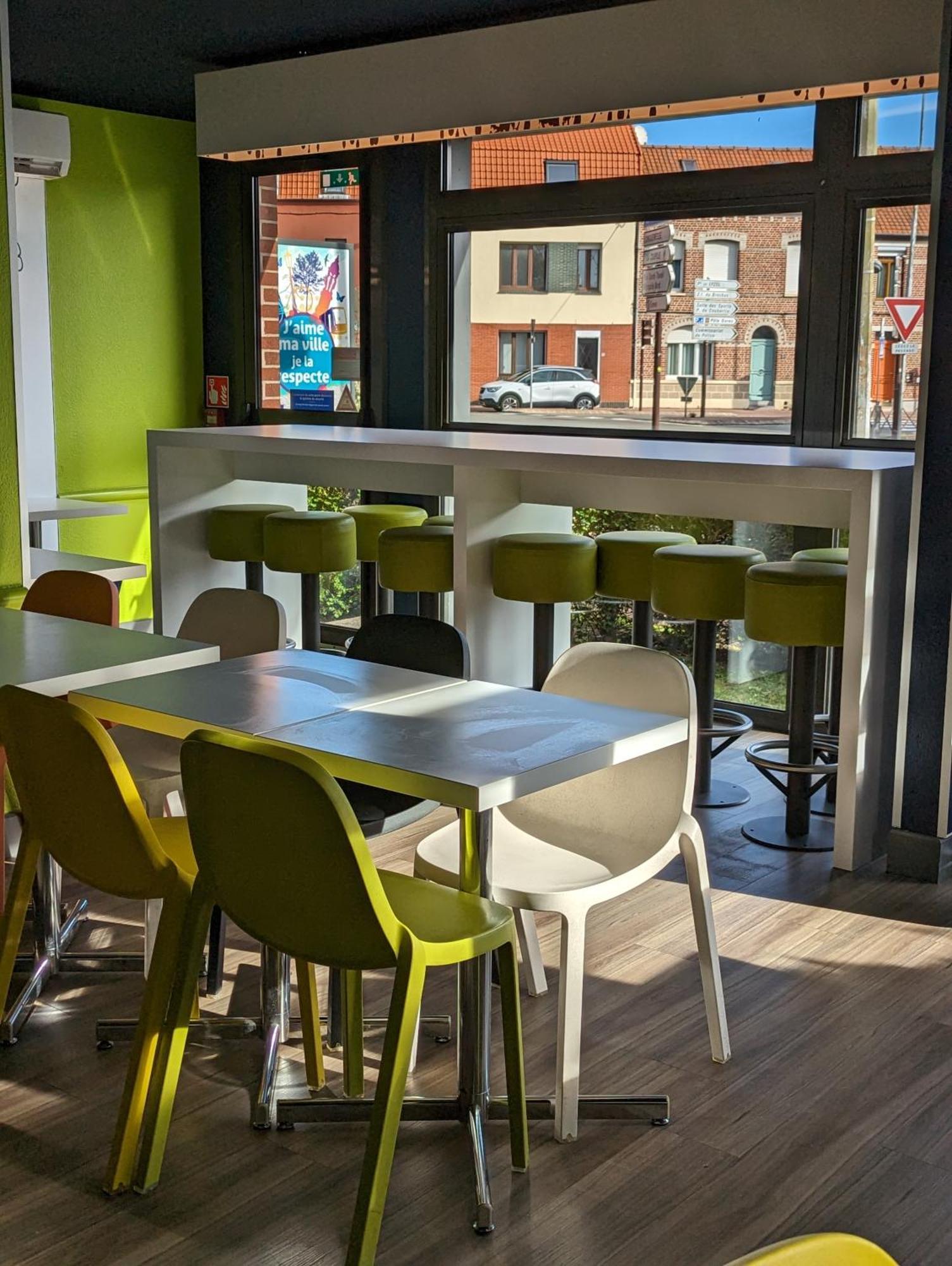 Ibis Budget Saint-Omer Centre Bagian luar foto
