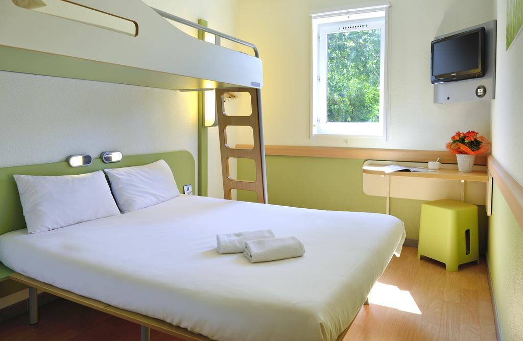 Ibis Budget Saint-Omer Centre Bagian luar foto