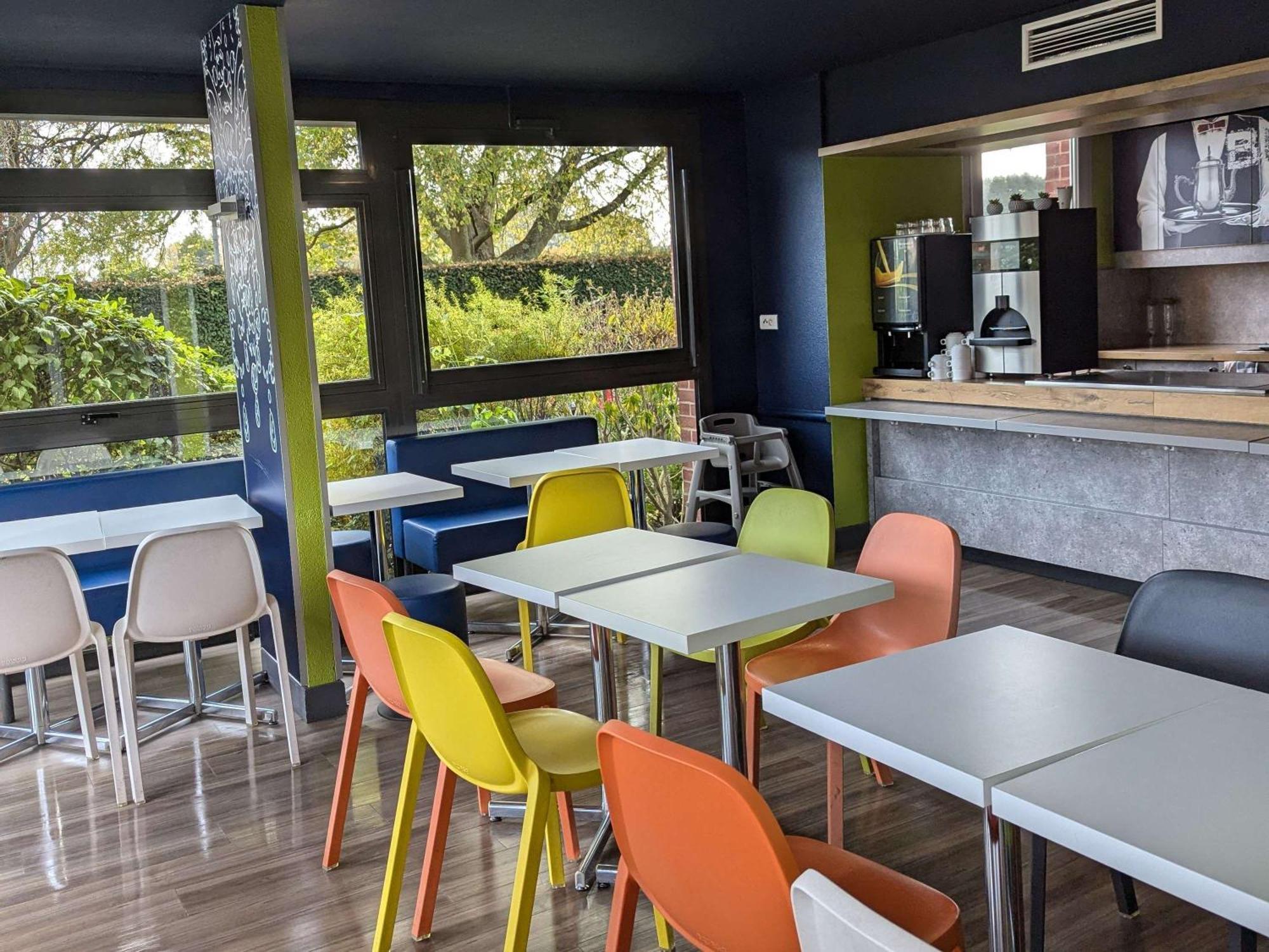 Ibis Budget Saint-Omer Centre Bagian luar foto