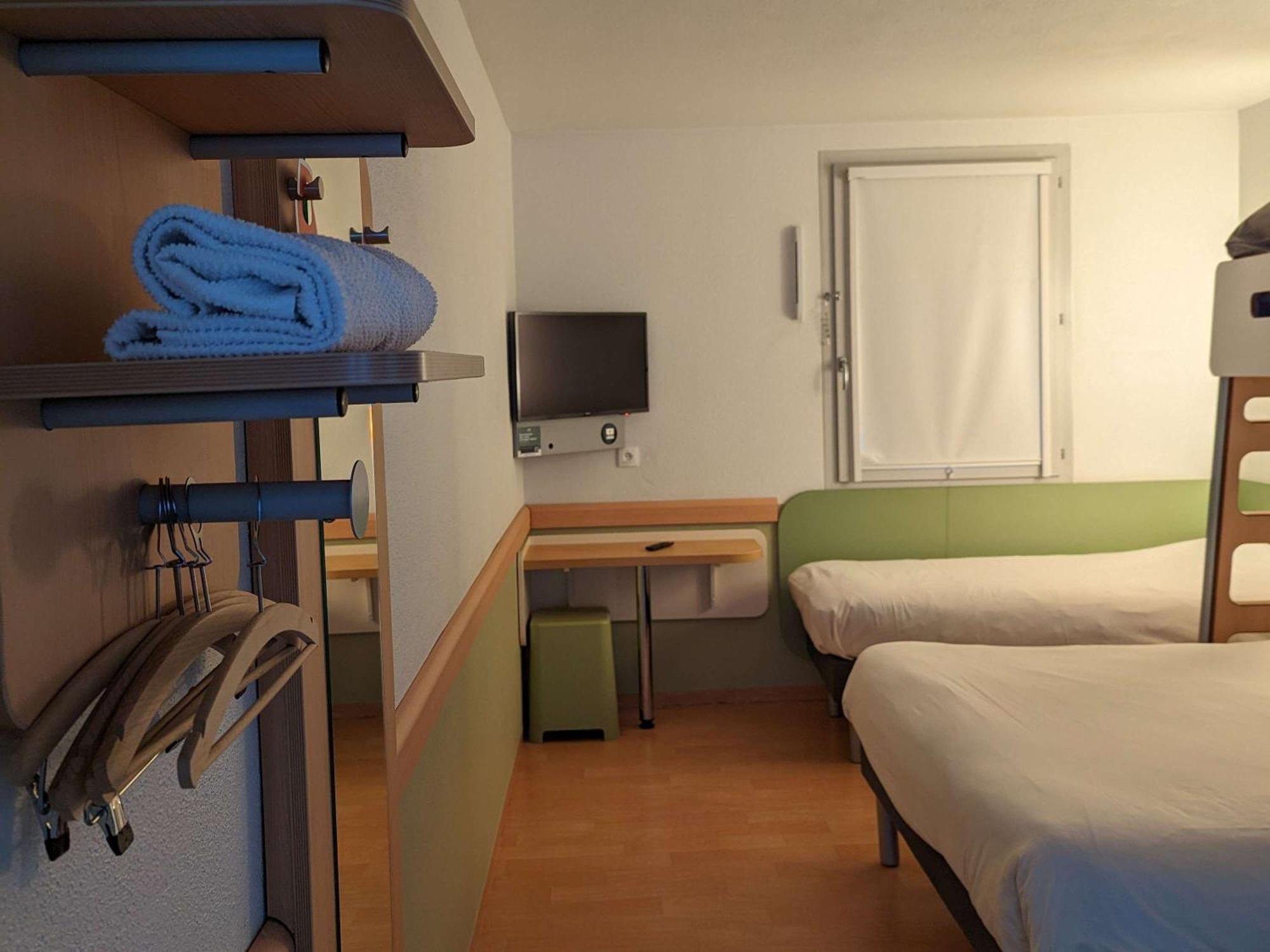 Ibis Budget Saint-Omer Centre Bagian luar foto
