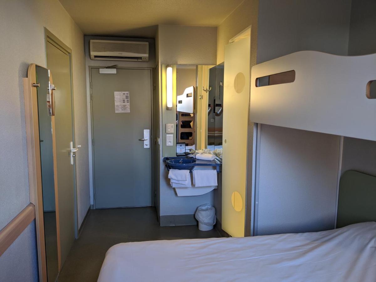 Ibis Budget Saint-Omer Centre Bagian luar foto